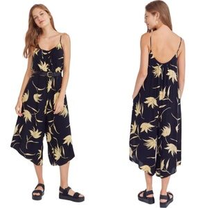 SILENCE + NOISE | UO | Women’s Winona Oversized Trapeze Jumpsuit size Medium